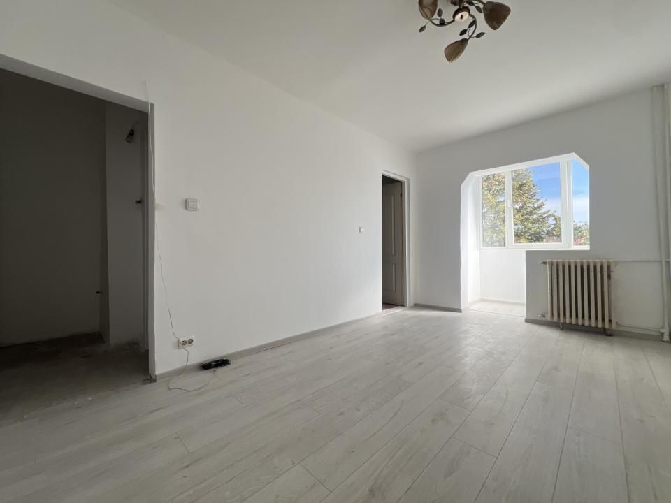 Apartament 1 camera, 22 mp, balcon, etaj 2, renovat - zona Dambovita – fotografia 2 din 8