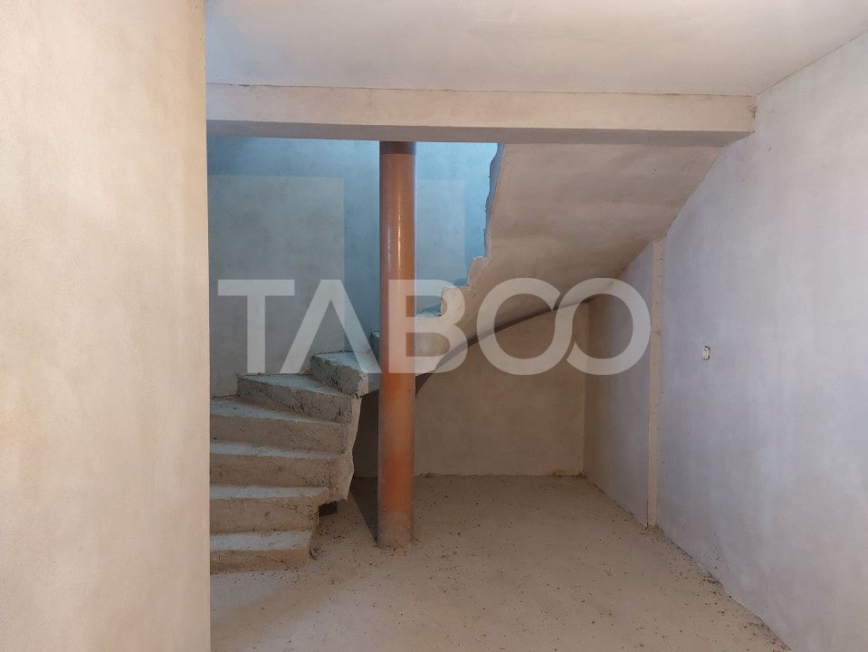 Casa de vanzare cu teren 2000 mp 5 camere  Sura Mare Hamba Sibiu – fotografia 27 din 37