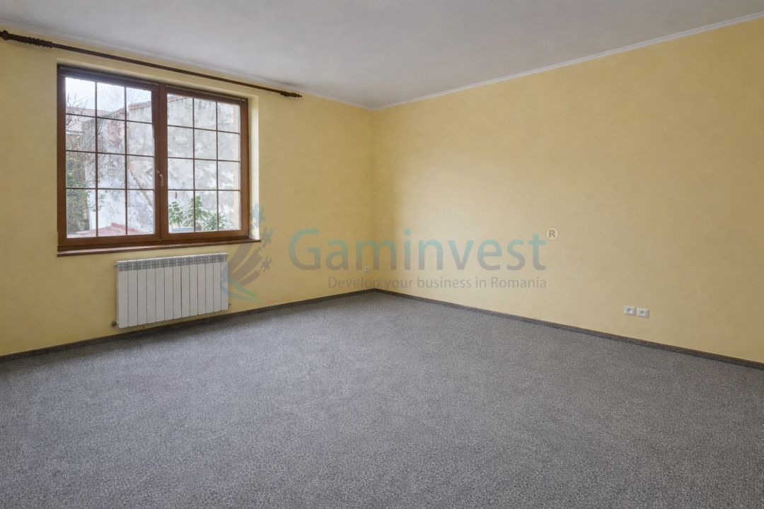 Cladire pentru birouri, cabinete sau spatiu comercial ultracentral, Oradea – fotografia 9 din 20