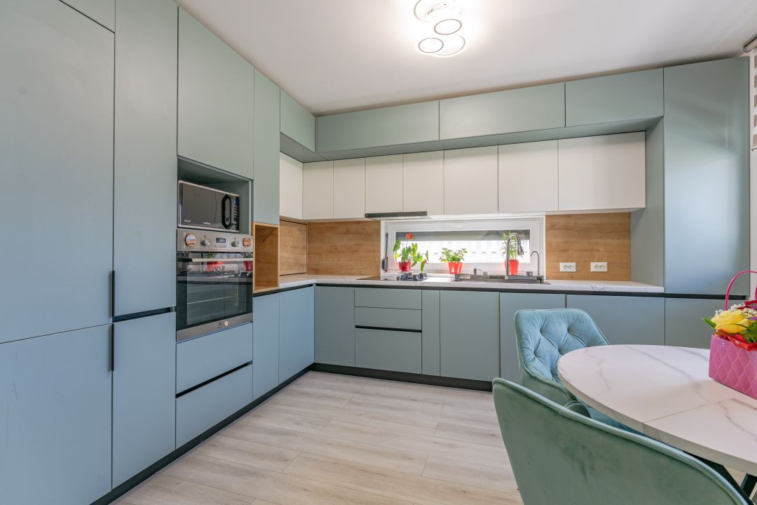 Casa in Harman, cu 4 dormitoare, terasa generoasa si teren de 652 mp – fotografia 2 din 39