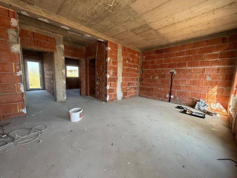 Duplex Individual | 4 camere | Toate utilitatile | Asfalt | Carport | – fotografia 5 din 11