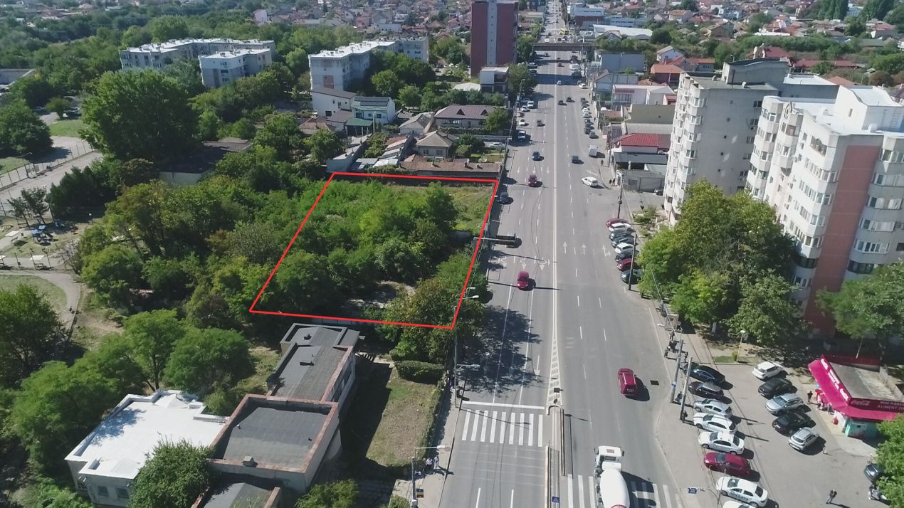 Teren 645 mp cu deschidere 32 m la Bd. I.C. Brătianu | Vizibilitate comercială – fotografia 1 din 6