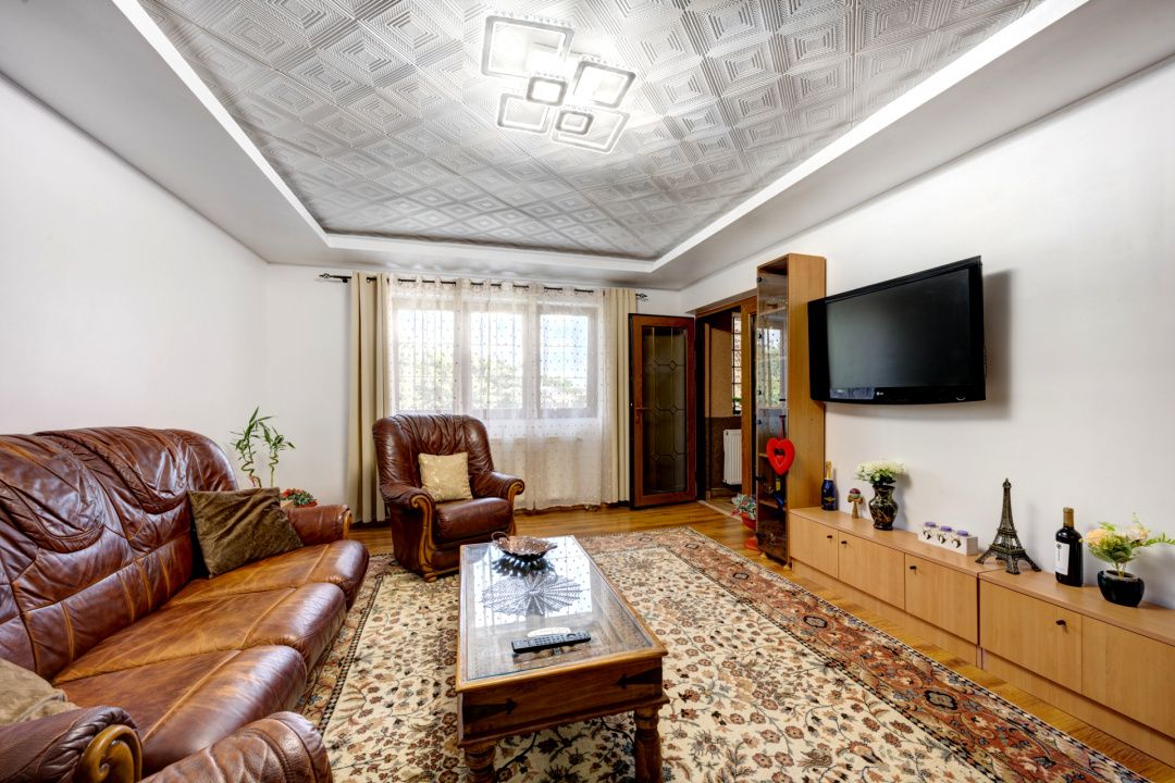 Afumați – Trandafirului, casă cărămidă 6 camere, teren 750 mp, 2 garaje – fotografia 9 din 19