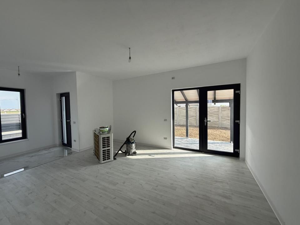Casa individuala, 4 camere, 105 utili, 580 teren- Sanmihaiu Roman 0% – fotografia 21 din 27