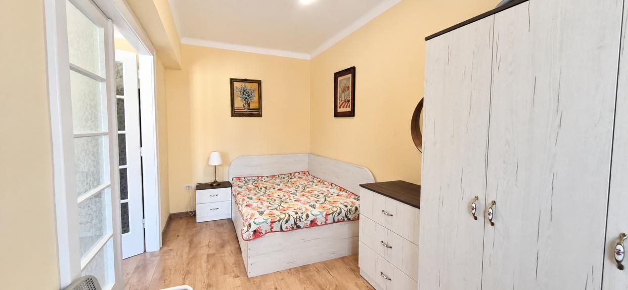 Închiriere apartament cu 3 camere, mobilat și utilat, Central Brasov - studenti – fotografia 10 din 14