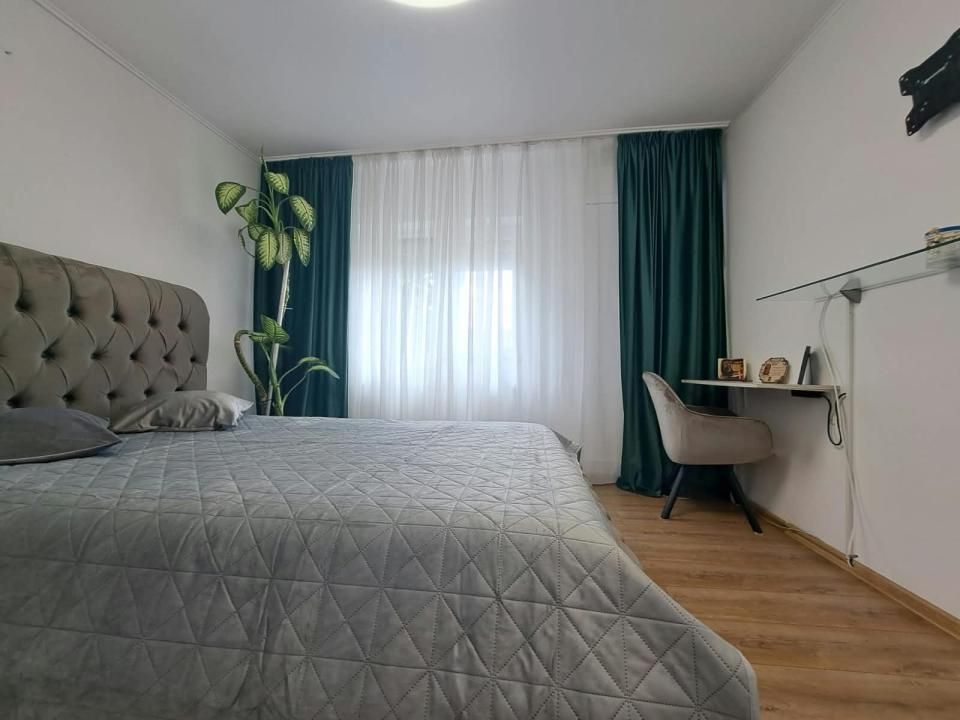 Apartament cu 3 camere - Zona Lipovei – fotografia 3 din 8