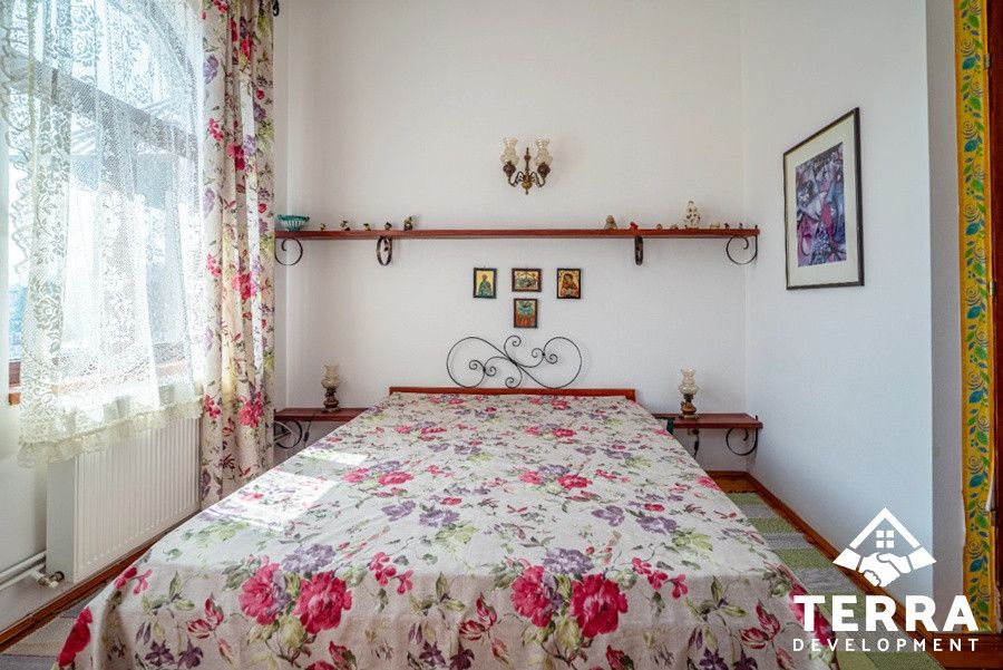 Apartament spectaculos de 5 camere în Sinaia cu priveliște de vis către munte – fotografia 9 din 25