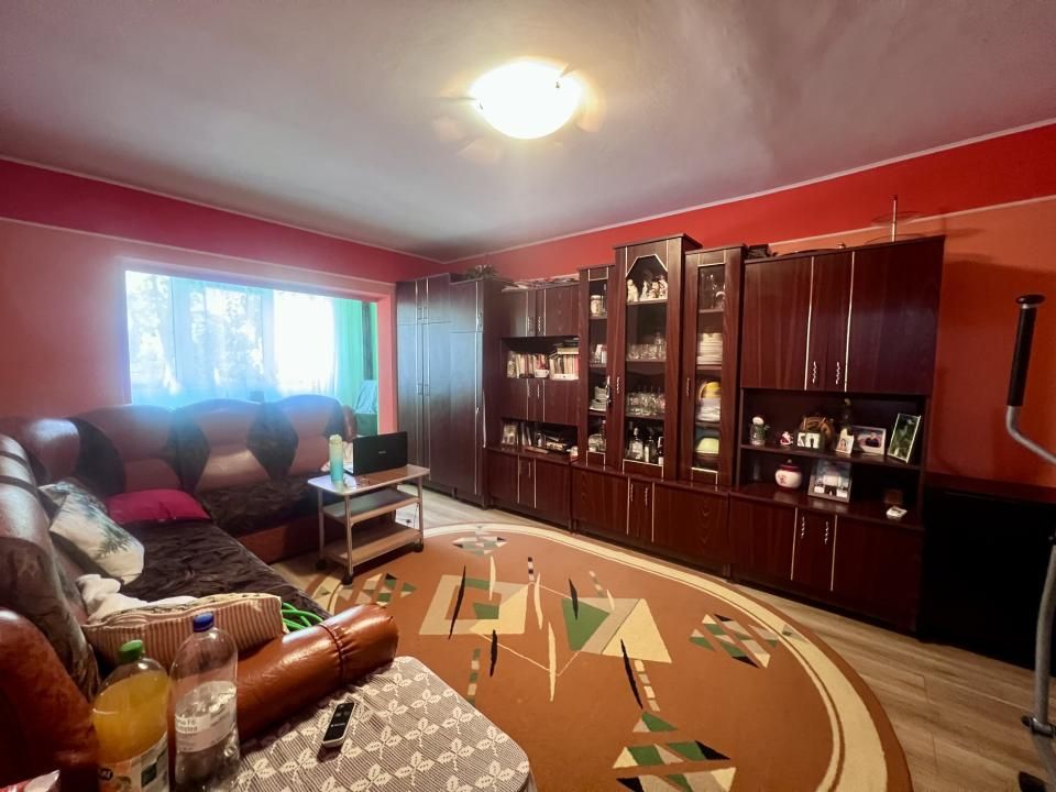 Apartament 3 camere, 69 mp utili, decomandat, parter - zona Soarelui – fotografia 1 din 12