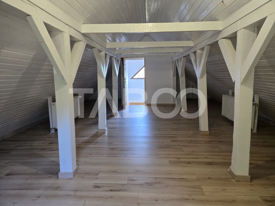 Casa de vacanta noua de vanzare 278mp curte 855mp Valea Avrigului – fotografia 17 din 22