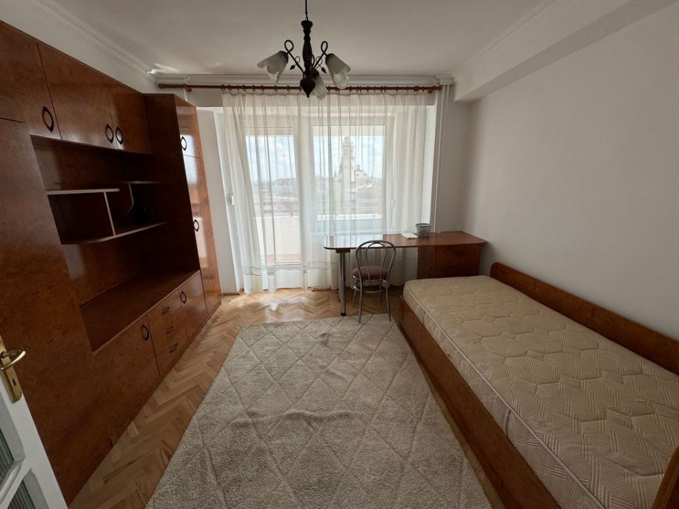Apart. 4 camere, mobilat și utilat, central, Bloc Stea cu vedere spre Primărie – fotografia 16 din 32