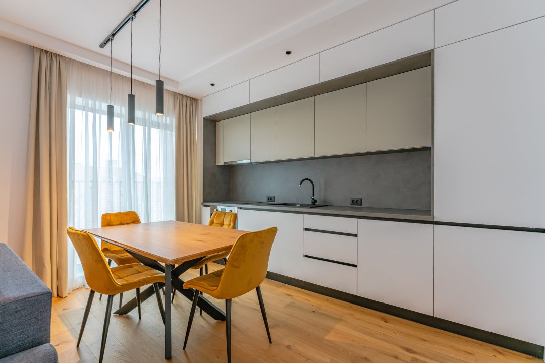 Apartament 3 camere cu vedere panoramică spre centrul vechi Brașov – fotografia 2 din 12