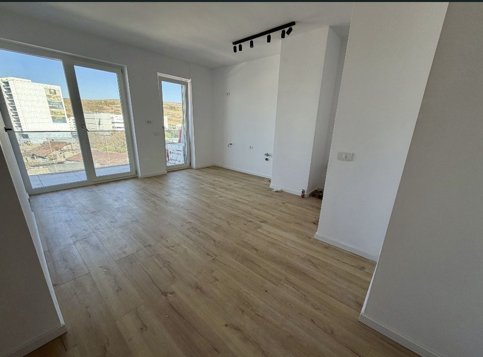 Apartament 2 camere finisat , etaj intermediar  , zona Elite Junior – fotografia 1 din 6