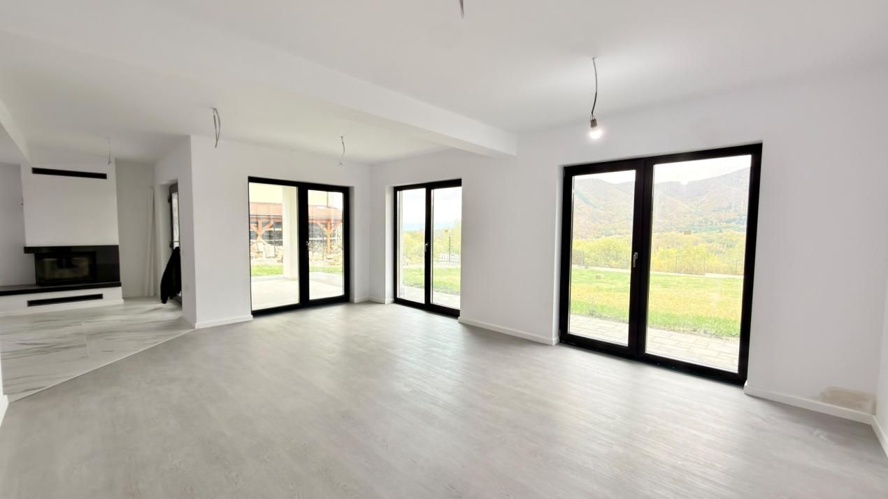 Casa individuala cu priveliste spre munte – fotografia 12 din 25