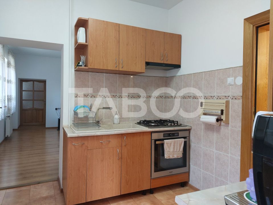 Casa 109 mp 4 camere pivnita terasa loc parcare curte comuna Cisnadie – fotografia 6 din 24