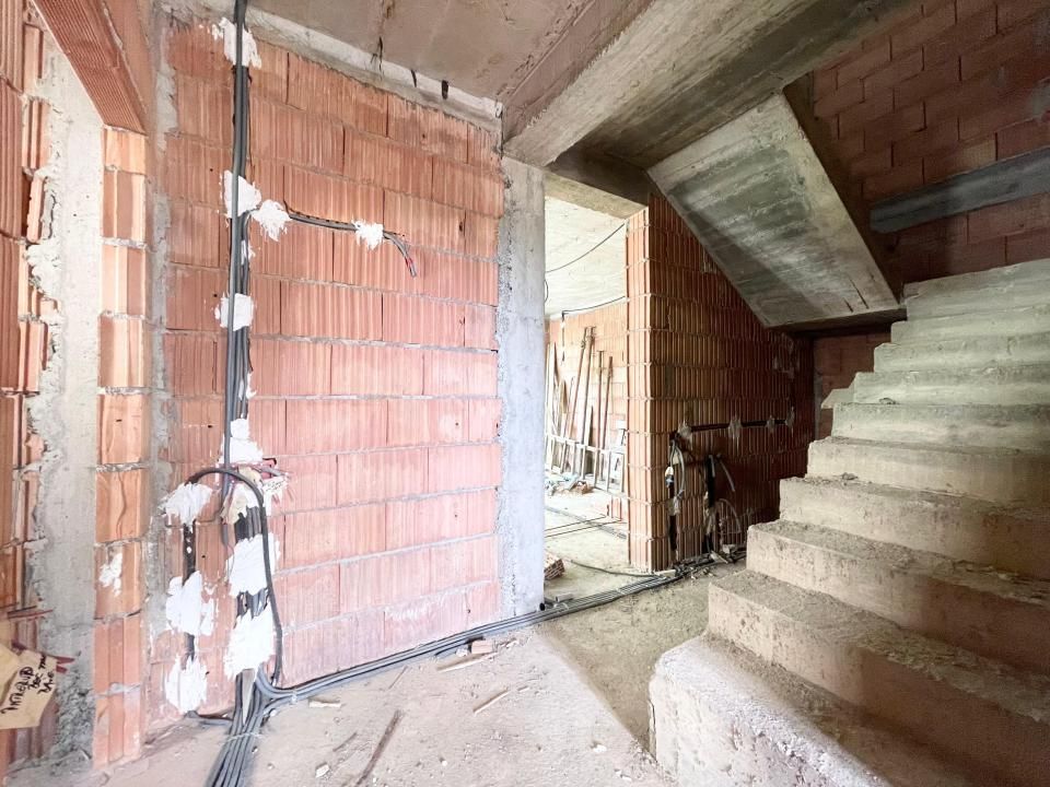 Duplex cu garaj - 5 camere - Mosnita Noua – fotografia 4 din 14