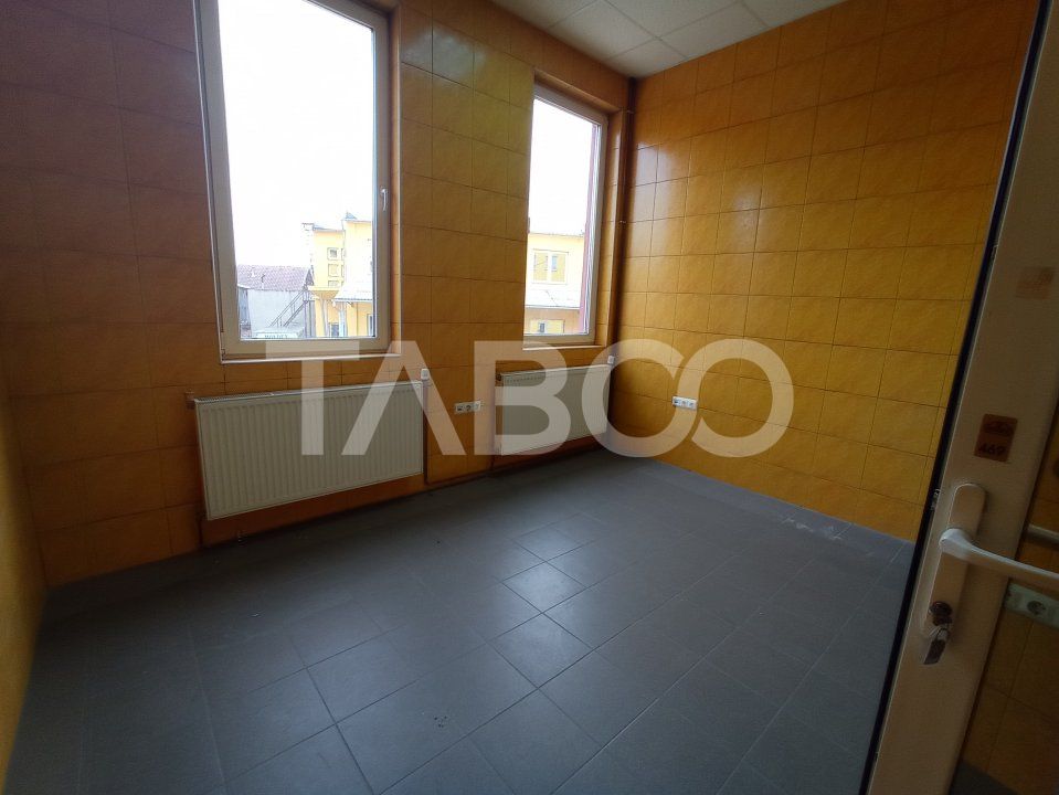 Spatiu Industrial 1000 mp utili cu birouri si parcari Central Sibiu – fotografia 8 din 13