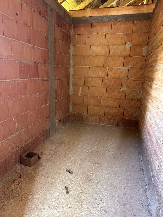 Casa noua la Rosu cu 4 camere teren aferent 386 mp cu toate utilitatile – fotografia 4 din 11