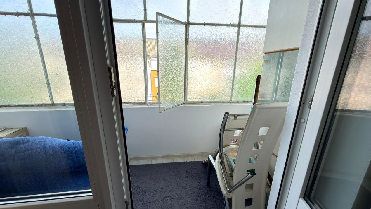 Vanzare Apartament 2 camere cu Balcon CUGIR Parcare Finisat Utilat Mobilat – fotografia 10 din 24