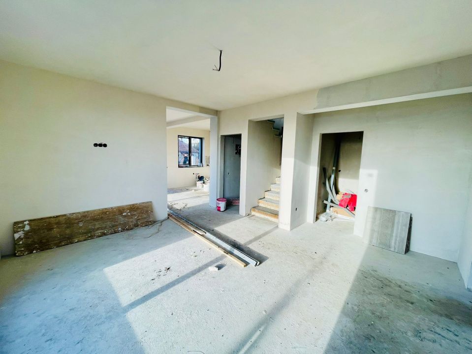 Duplex cu arhitectură deosebită și panoramă spre oraș | Dâmbul Rotund – fotografia 10 din 13