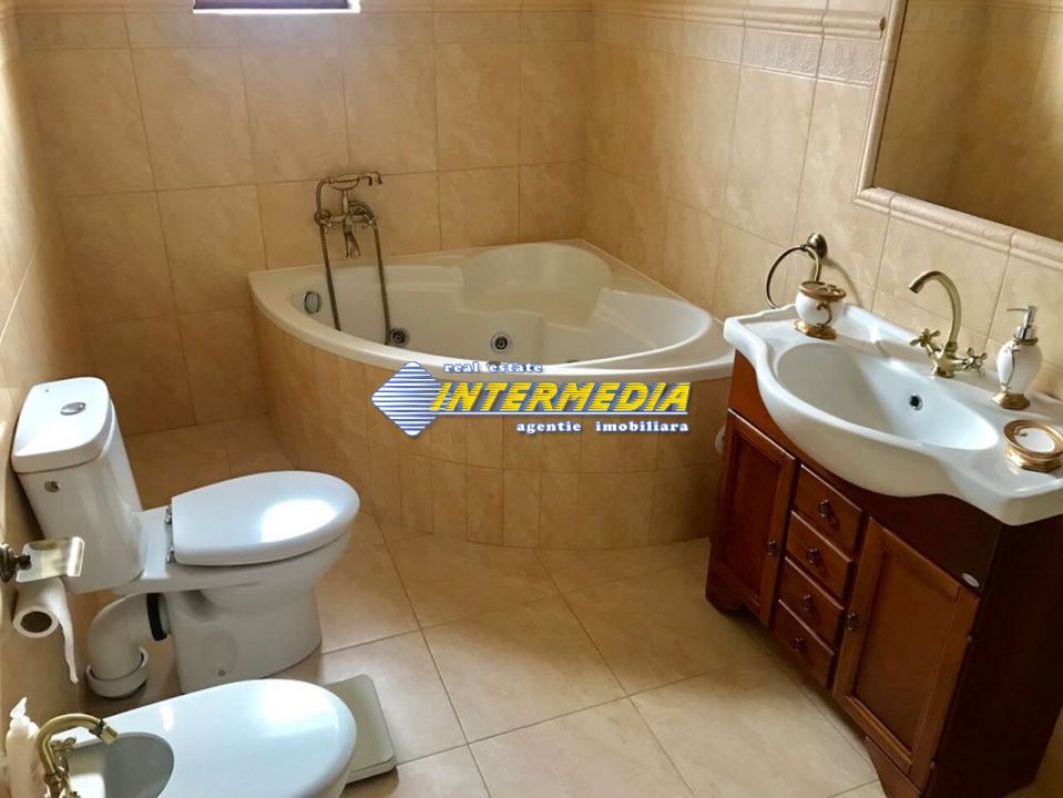 Casa de vanzare Alba Iulia CETATE cu 4 dormitoare si living finisata complet – fotografia 8 din 34