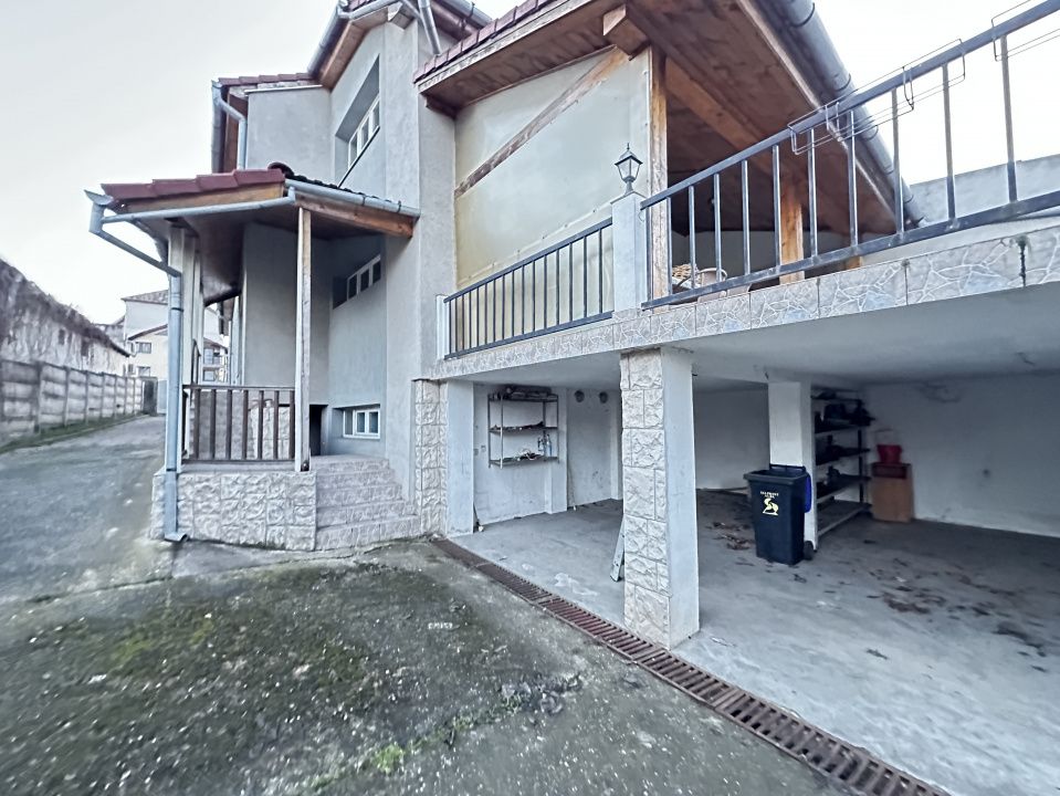 Vanzare Casa 7 Camere Renovata P+M cu 750 mp Teren acces 2 strazi topAlba CENTRU – fotografia 1 din 40