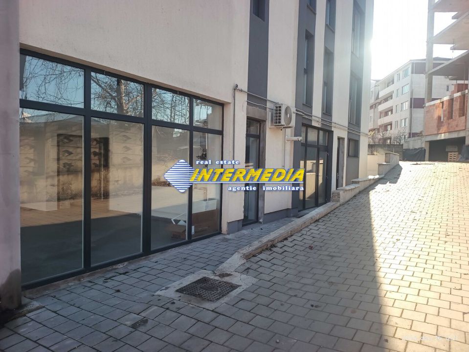 Spatiu Comercial 46 mp Bloc NOU 2025 Finisat Vitrina Stradala mare Parcare – fotografia 1 din 4