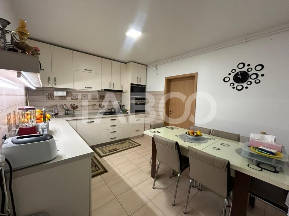 Casa 5 camere  individuala cu piscina incalzita acces auto Turnisor – fotografia 8 din 32