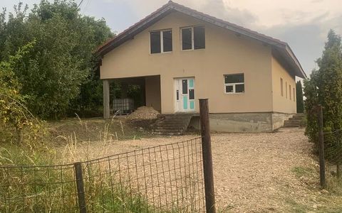 Teren si casa suprafata de 713 mp , zona : Deusu