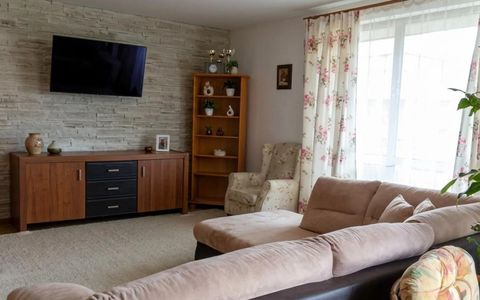 Duplex 120 mp, 4 camere, garaj și curte generoasă – Urușagului