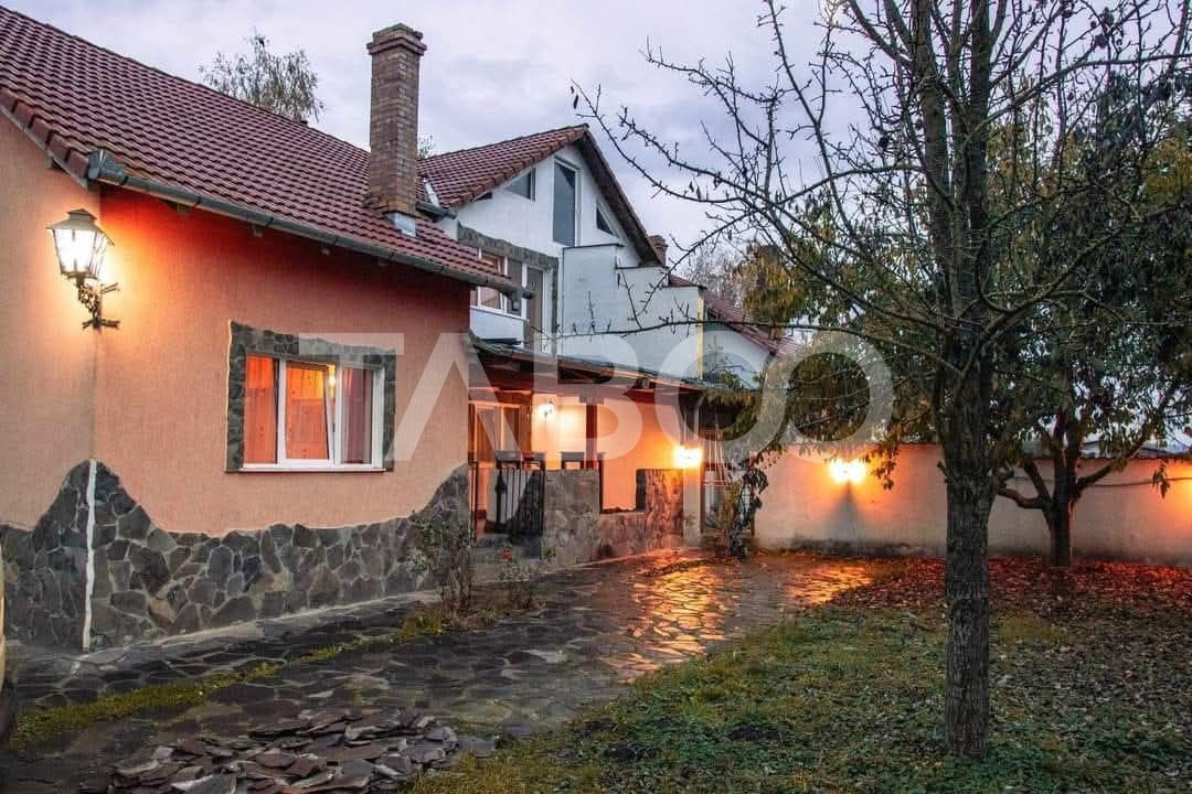 Casa de vanzare la 3 km de Fagaras 160 mp utili 2 terase – fotografia 1 din 13