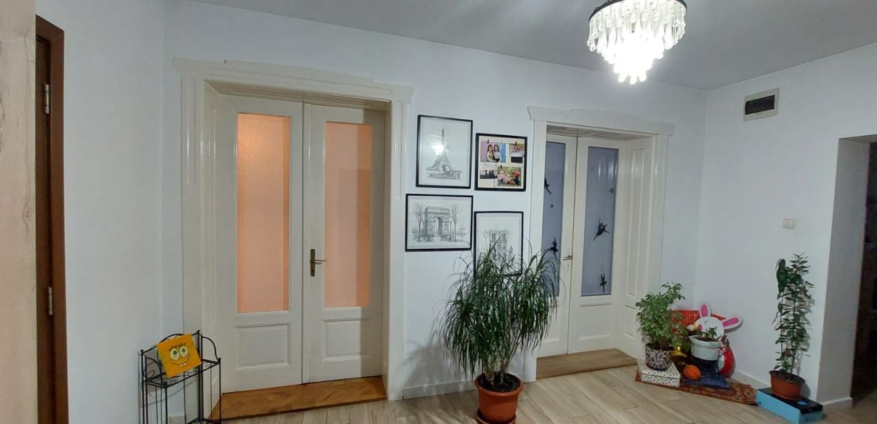 Casa cu 4 camere mobilata si utilata 593mp teren zona Centru – fotografia 8 din 22