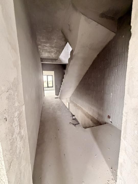 Duplex P+1E cu supanta, model deosebit, 4 camere, 4 bai - Dumbravita – fotografia 19 din 21