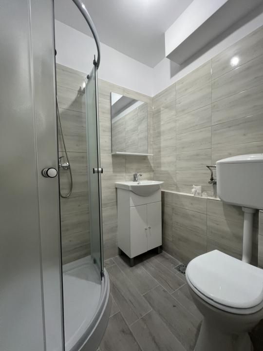 Garsoniera 22 mp, parter, renovata, bucatarie separata - Buziasului – fotografia 6 din 7