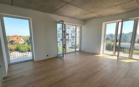 Apartament cu 2 camere Premium | 80 mp + terasă 37 mp | ONE Lake District