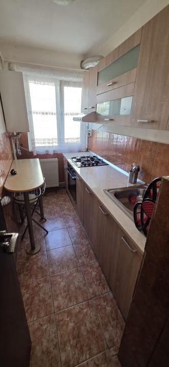 Apartament 2 Camere, Etaj 1, Mobilat Modern – Micro 11, Târgoviște – 0% Comision – fotografia 6 din 9