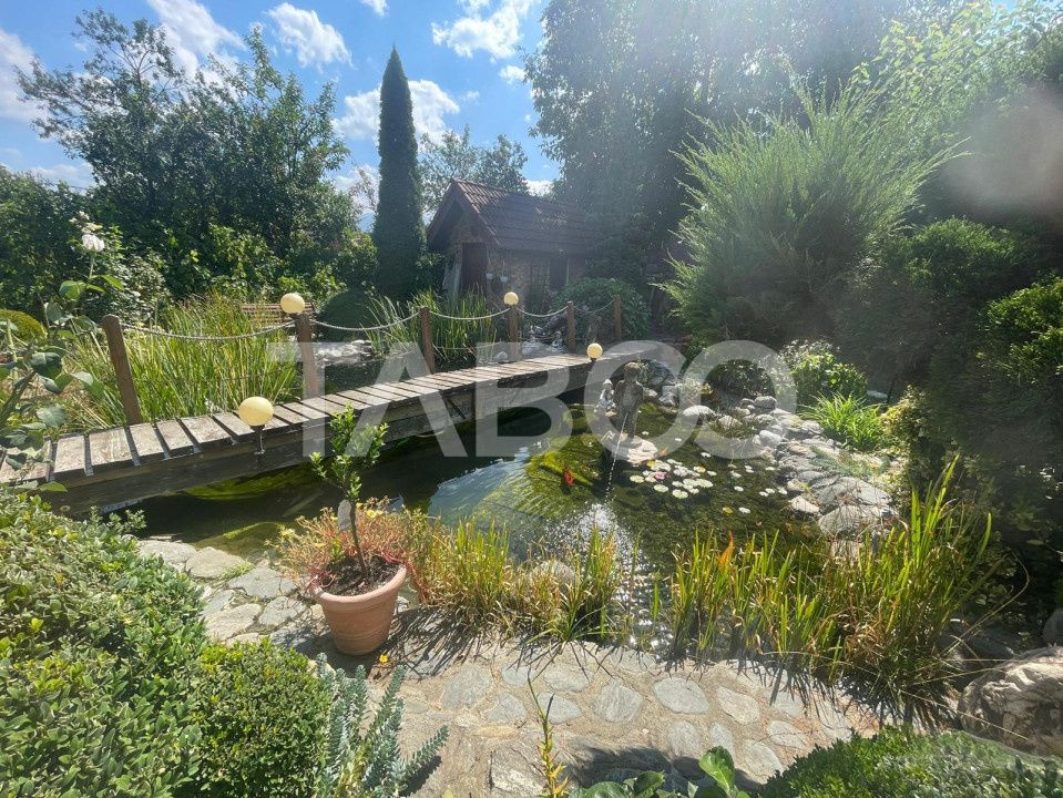 Casa deosebita  de vanzare 453 mp utili si curte 528 mp in Avrig – fotografia 6 din 32