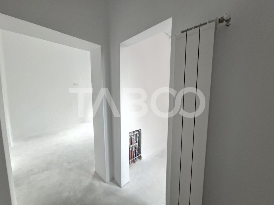 Garsoniera decomandata de vanzare in zona Centrala - cladire renovata – fotografia 4 din 13