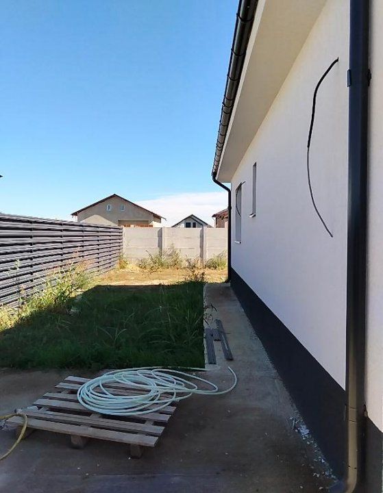 Casa spatioasa,bine compartimentata,ideala pentru familie! Varteju-Magurele – fotografia 12 din 14
