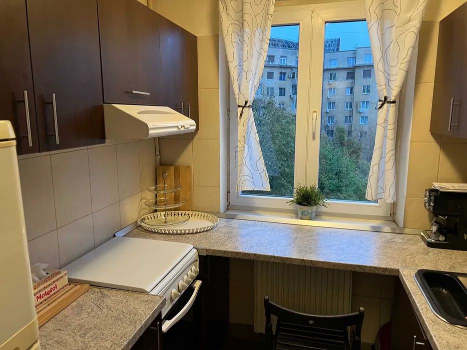 2 Camere de inchiriat | P-ta Romana | Metrou | CatFriendly | Mobilat – fotografia 8 din 9