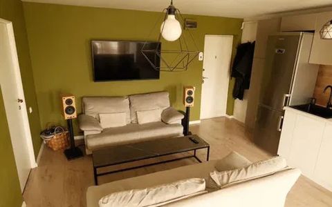 Apartament 2 camere, 48 mp, garaj, etaj intermediar, AC, zona Eroilor!