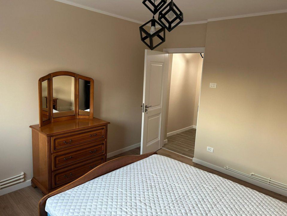 Apartament 2 camere decomandat – Piata Tomis III – fotografia 9 din 10