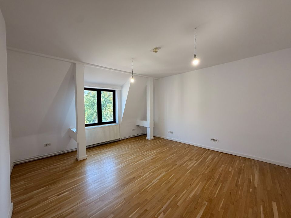 Vilă P+2+M | Pretabil Firma/Studio Foto/Video/Pilates/ Ultracentral | 3 intrări – fotografia 14 din 30