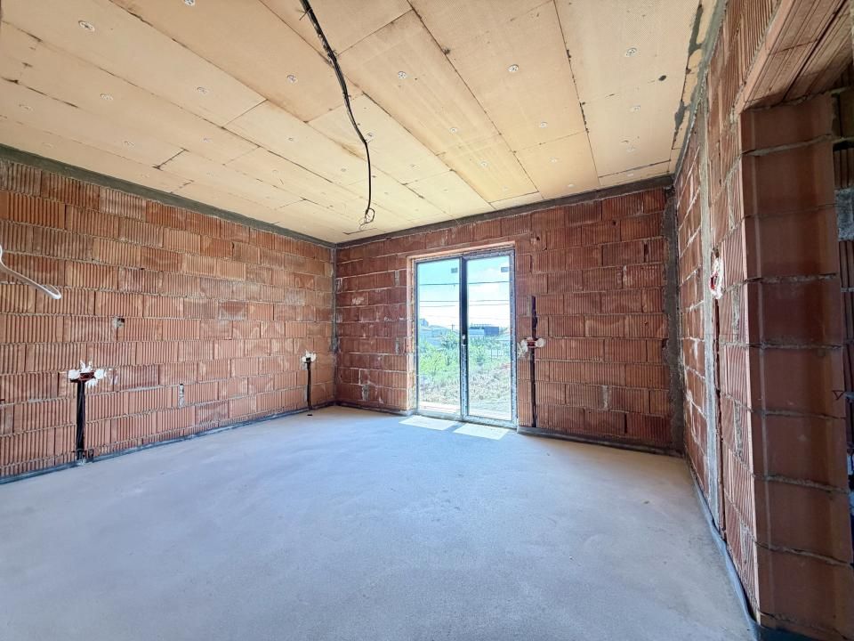 Duplex elegant 4 camere, 135 mp utili, 330 mp teren - Dumbravita – fotografia 1 din 9