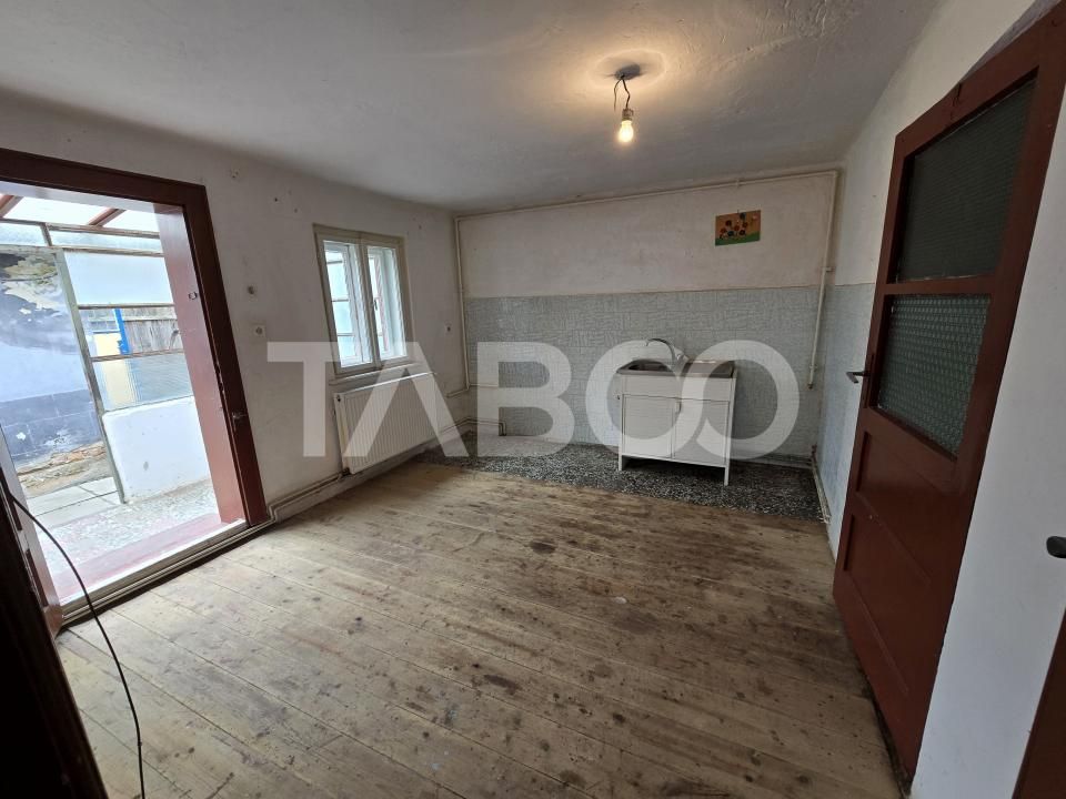 Casa de vanzare cu teren 412 mp pivnita garaj in Terezian Sibiu – fotografia 16 din 34