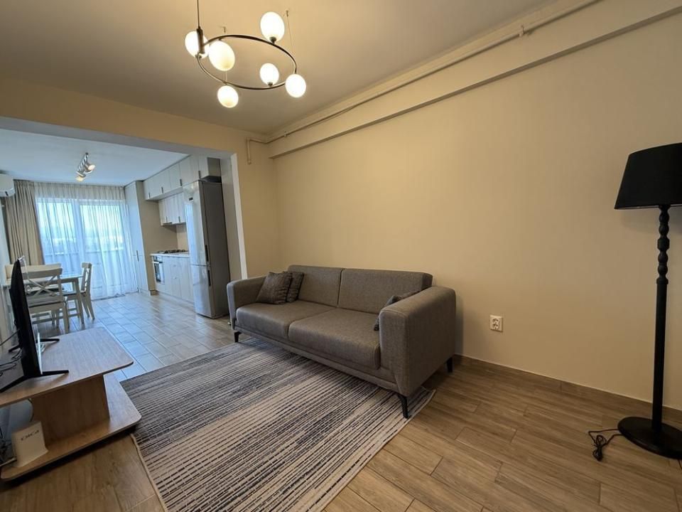 Apartament  2 camere, la cheie, zona Dambul Rotund – fotografia 1 din 8