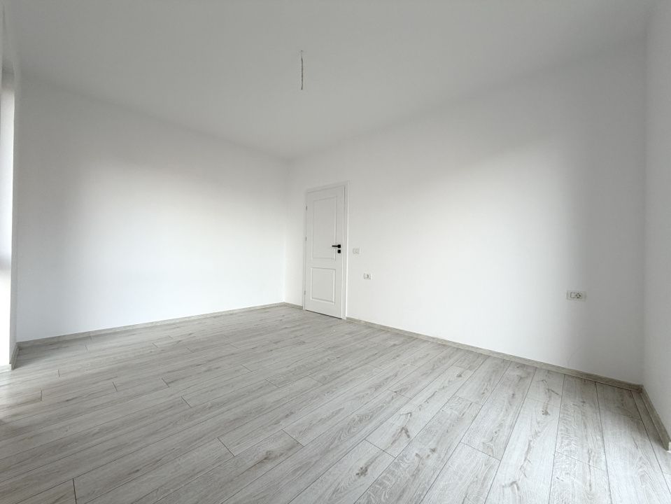 SAD, 53 mp utili, open-space, parter, bloc nou -  Esso Giroc – fotografia 6 din 7