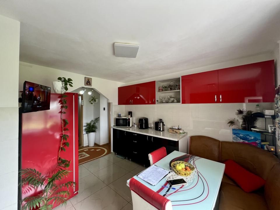 Apartament 4 camere, decomandat, 92 mp utili - zona Chisoda – fotografia 8 din 12