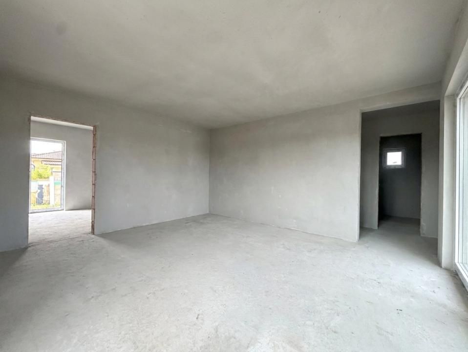 Casa individuala cu 4 camere, 94 mp utili, 372 mp teren - Sanandrei – fotografia 2 din 9