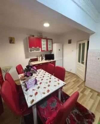 Apartament 2 Camere 2 Dormitoare CETATE Bucatarie Mare Terasa Mobilat Utilat tot – fotografia 3 din 8