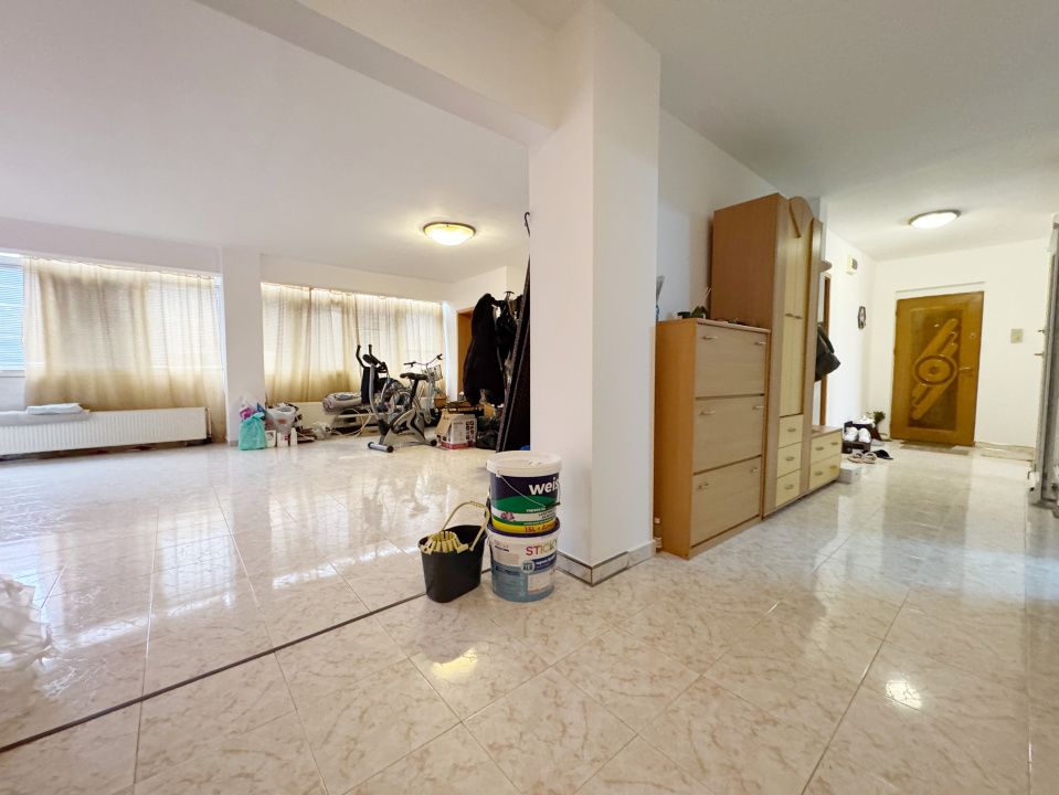 Apartament 3 camere decomandat 110mp utili, vedere pe 2 parti-Soarelui – fotografia 1 din 12